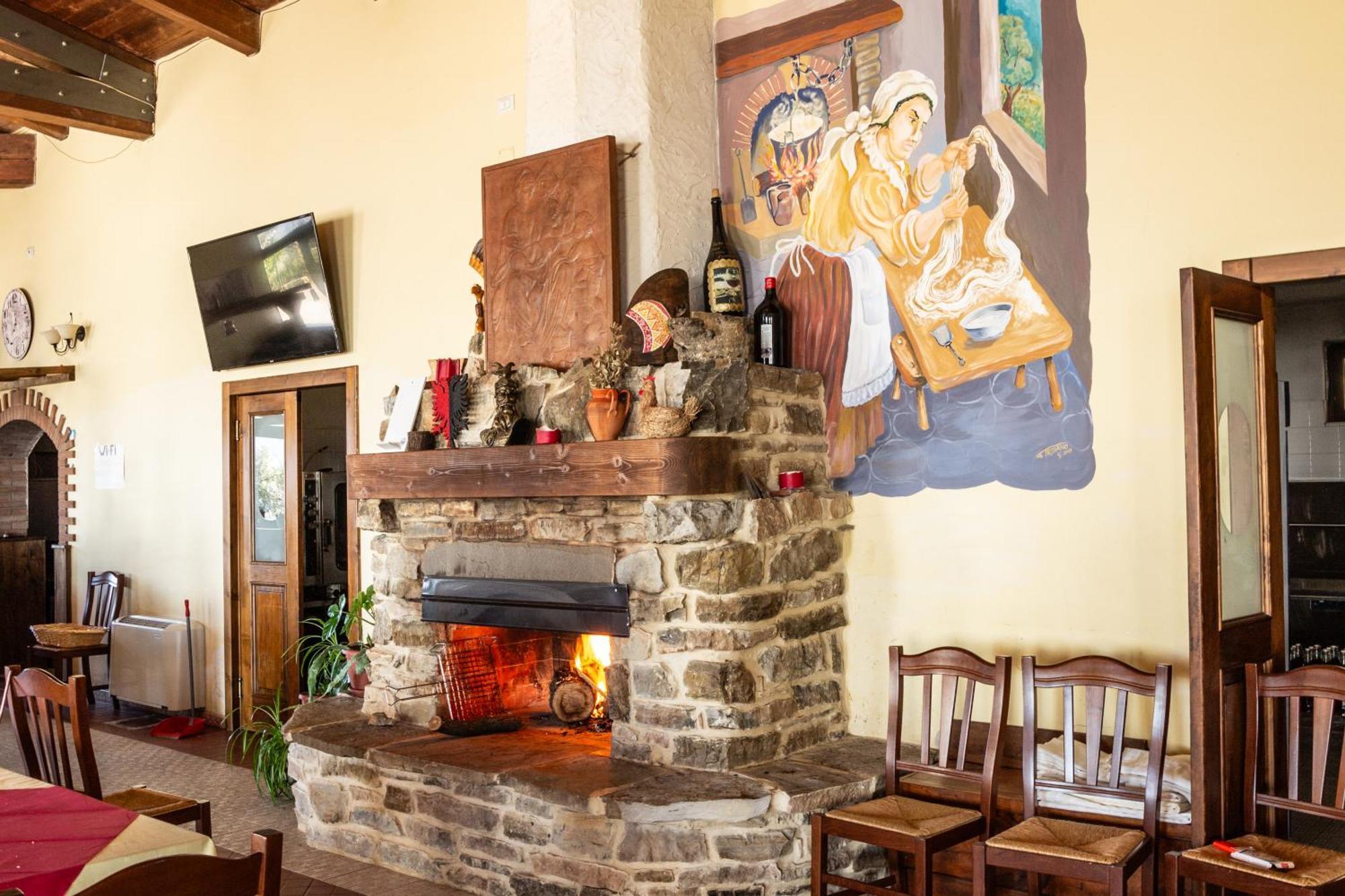 Agriturismo Pinelli Plataci 外观 照片