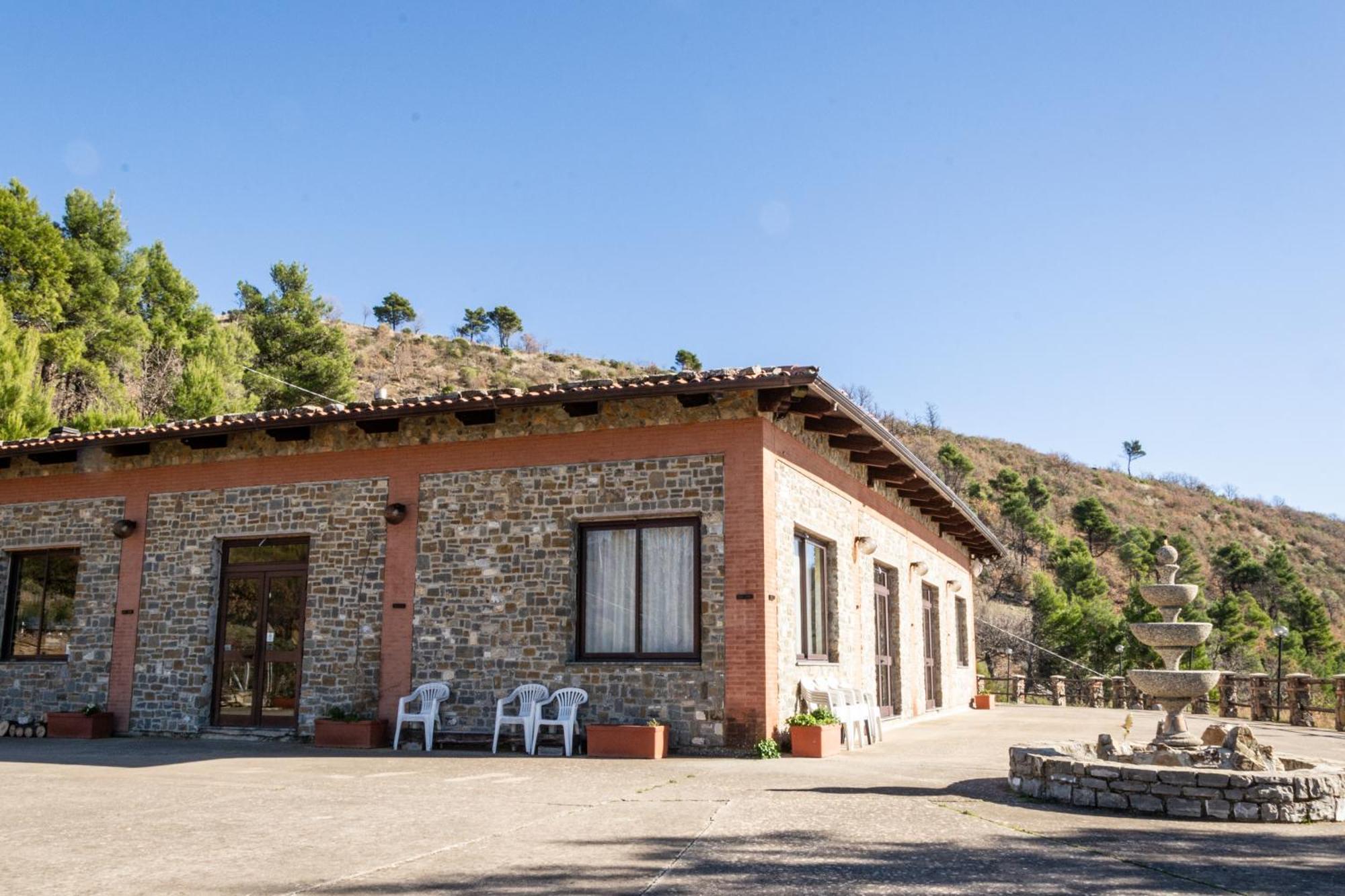 Agriturismo Pinelli Plataci 外观 照片