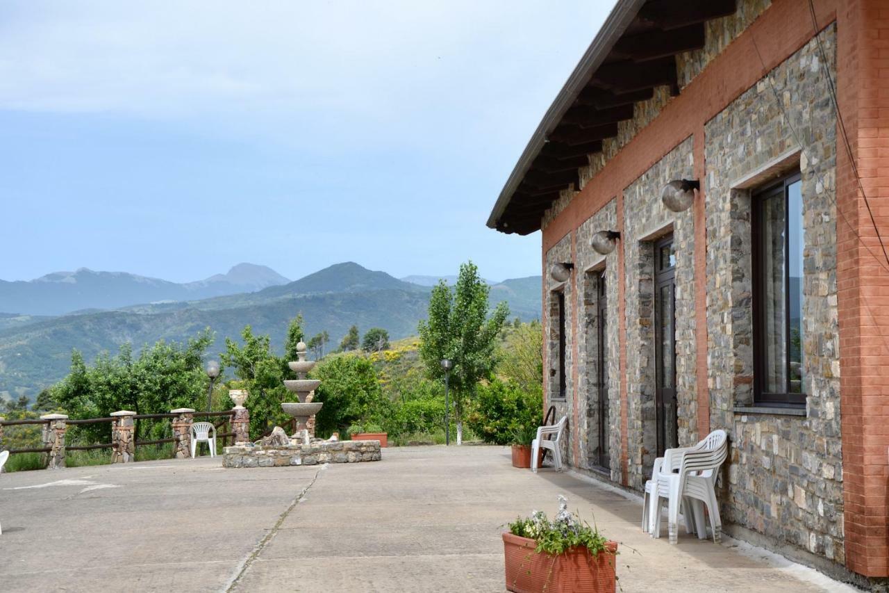 Agriturismo Pinelli Plataci 外观 照片
